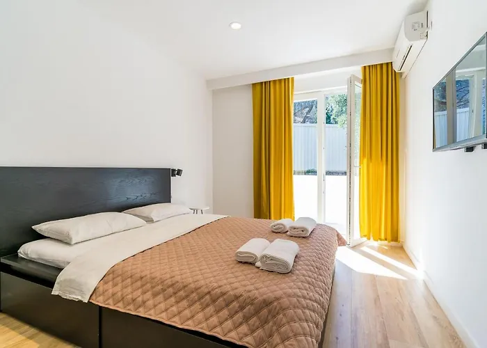 Lapad Bay Luxury