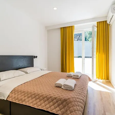 Lapad Bay Luxury
